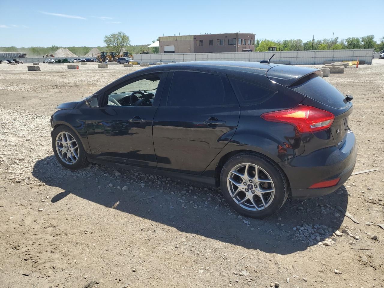 2015 Ford Focus Se vin: 1FADP3K20FL387045