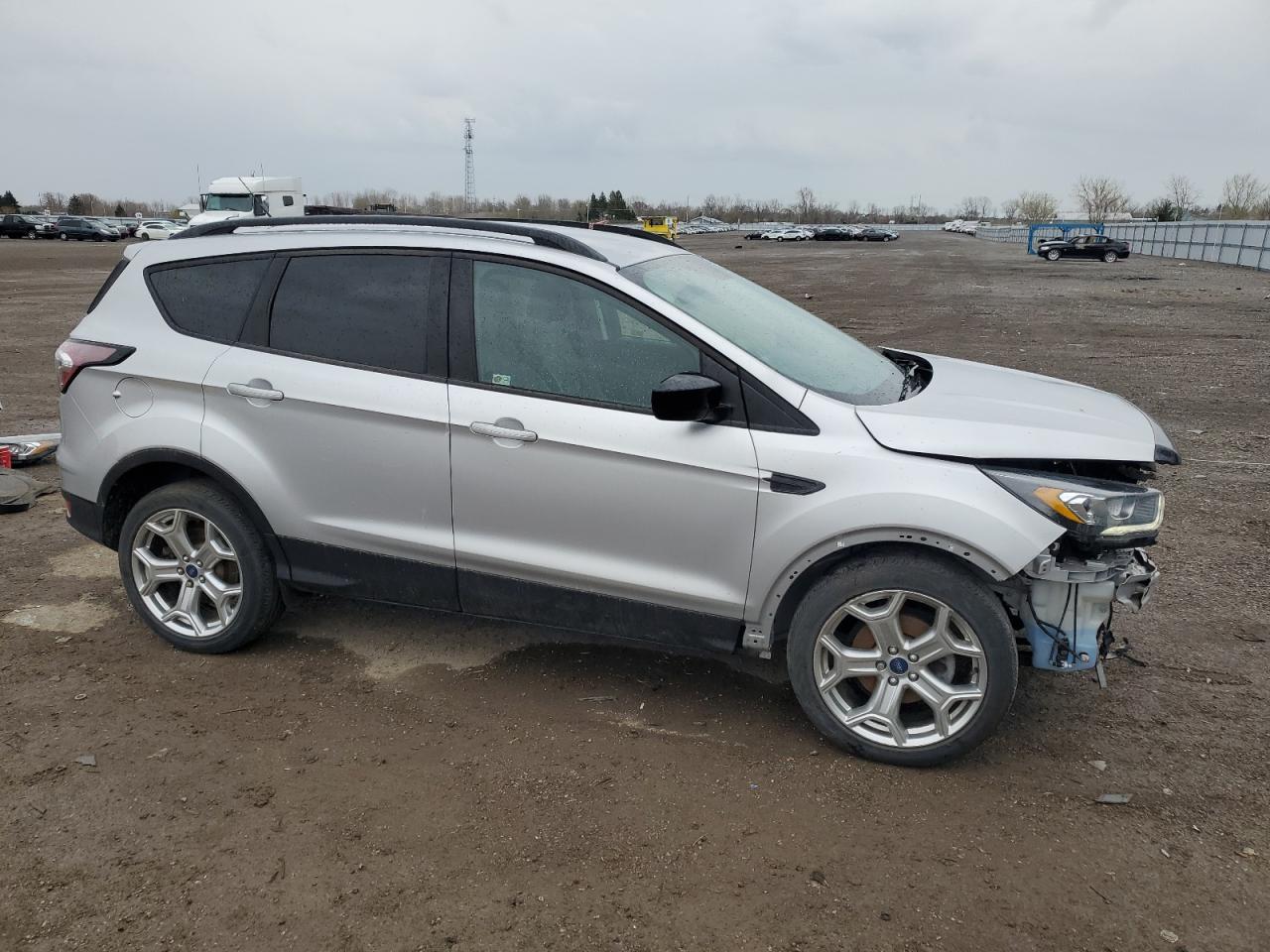 1FMCU0GD4HUD01140 2017 Ford Escape Se