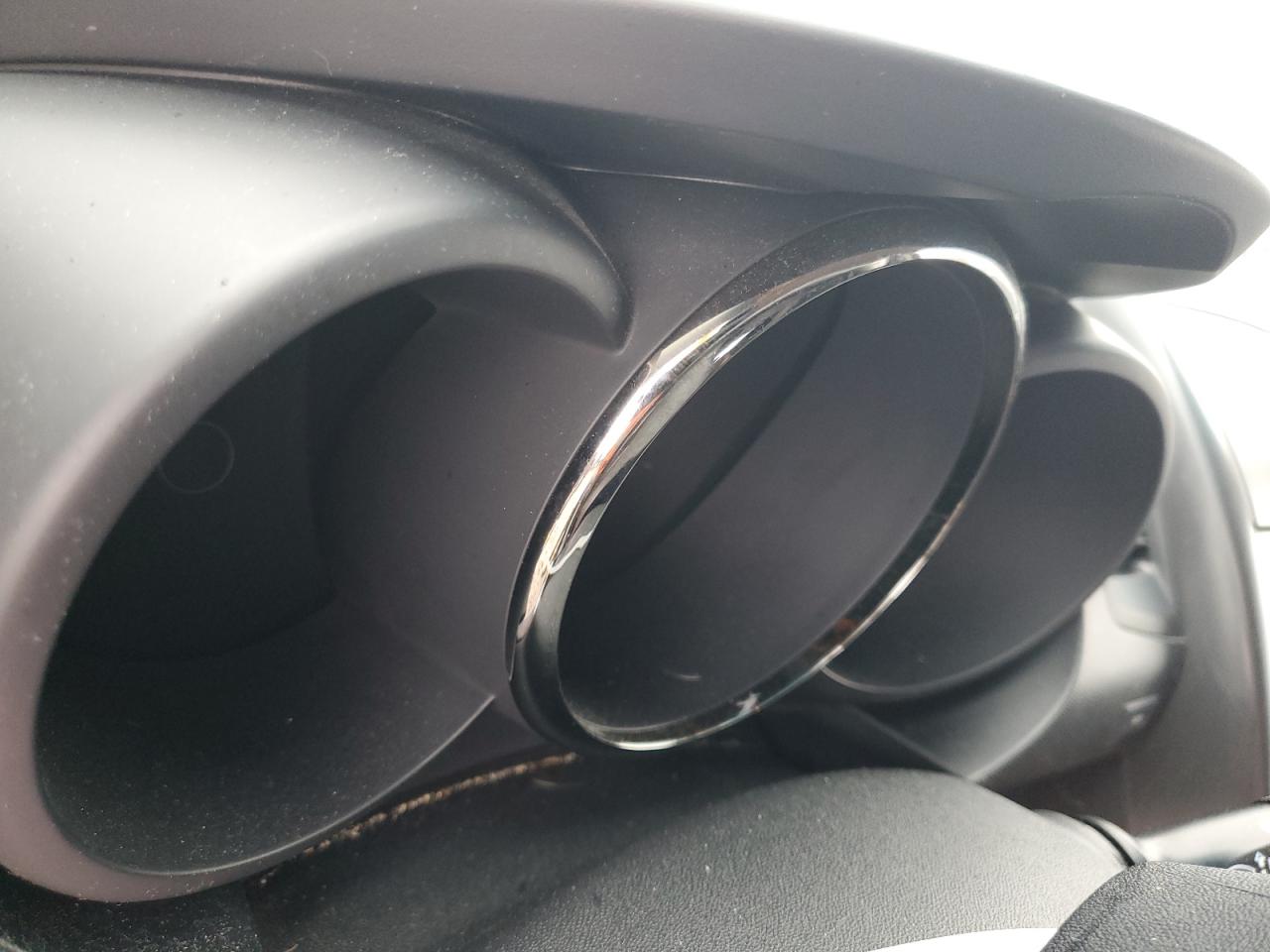 KNDJT2A22B7274057 2011 Kia Soul +