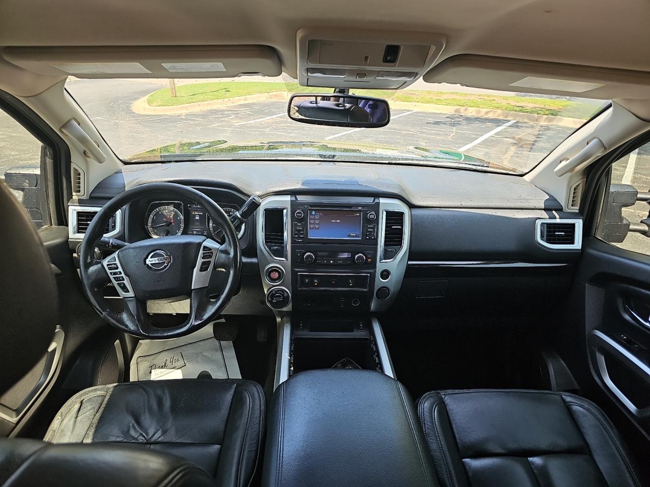 1N6AA1E55HN551385 NISSAN TITAN 2017