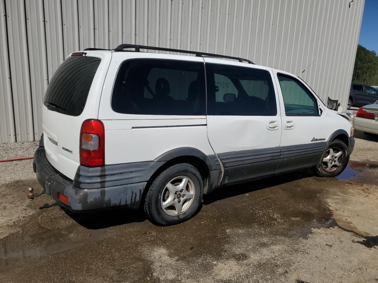 1GMDX03E5YD365987 2000 Pontiac Montana