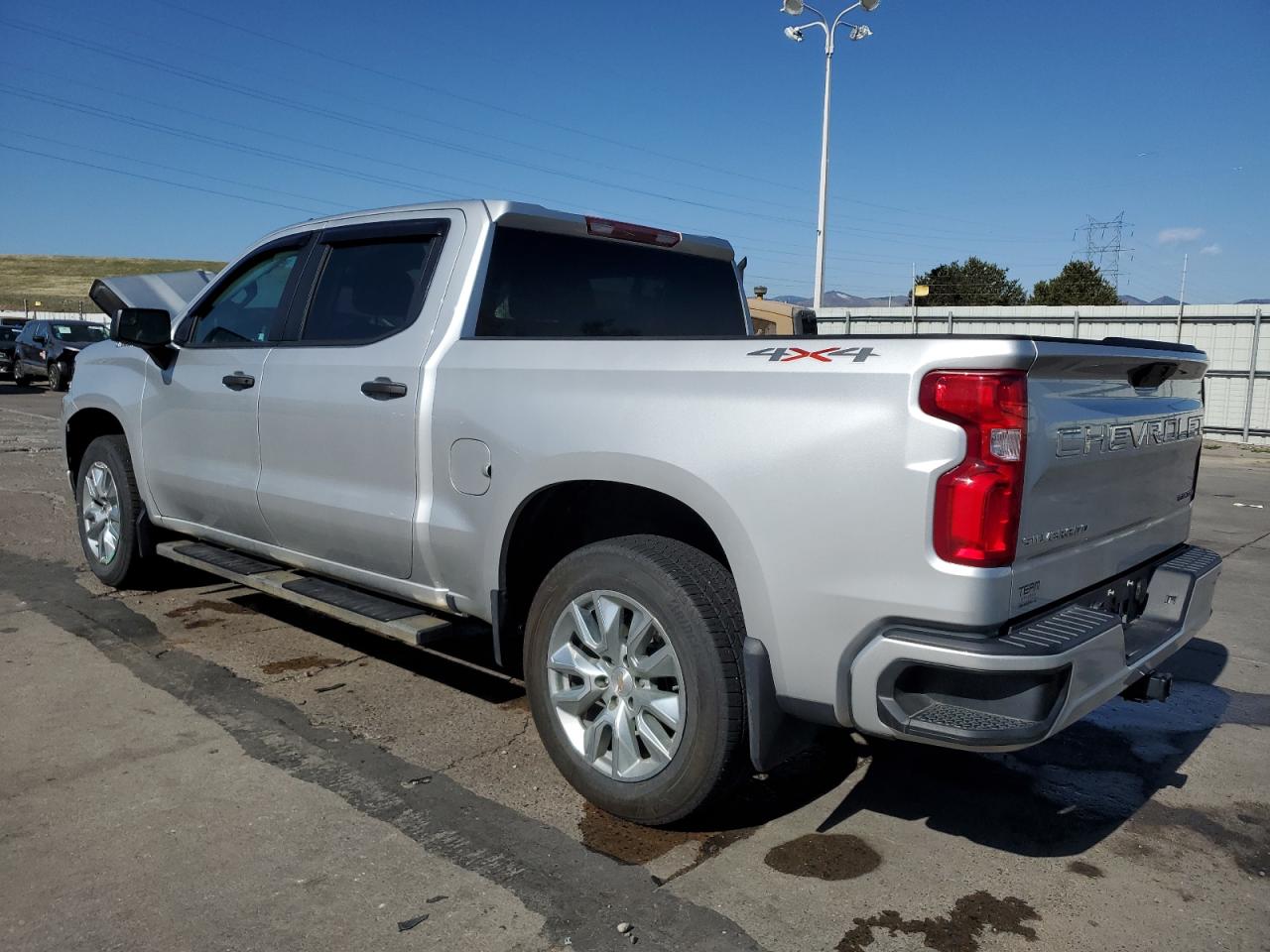 2022 Chevrolet Silverado Ltd K1500 Custom vin: 3GCPYBEK2NG181683