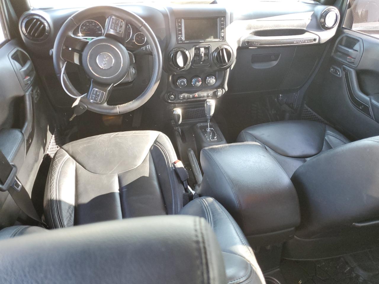 1C4BJWEG7HL695229 2017 Jeep Wrangler Unlimited Sahara