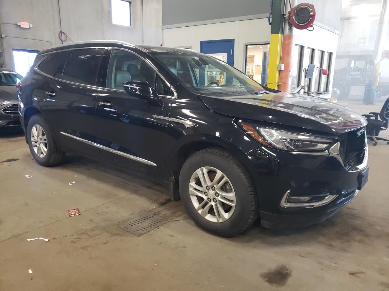 2018 Buick Enclave Essence vin: 5GAEVAKW8JJ226069