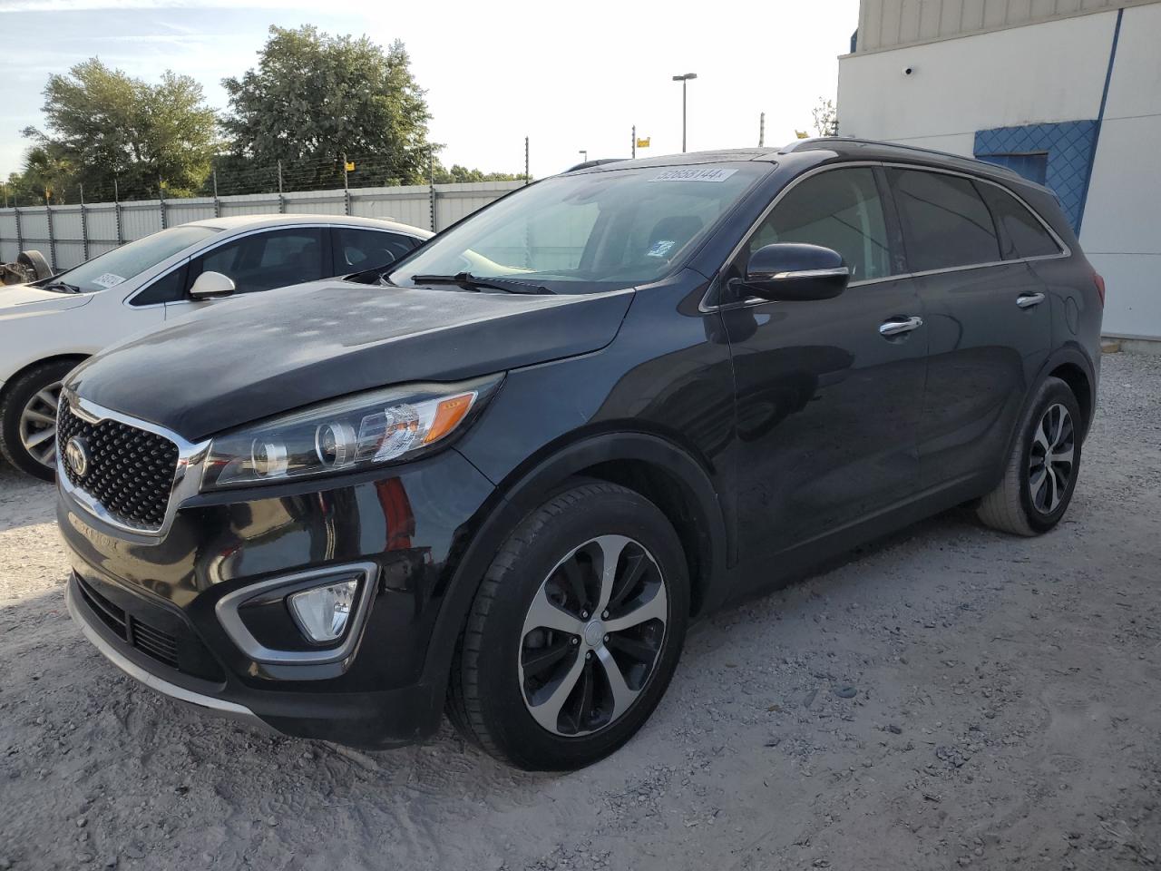 2017 Kia Sorento Ex vin: 5XYPH4A53HG229822