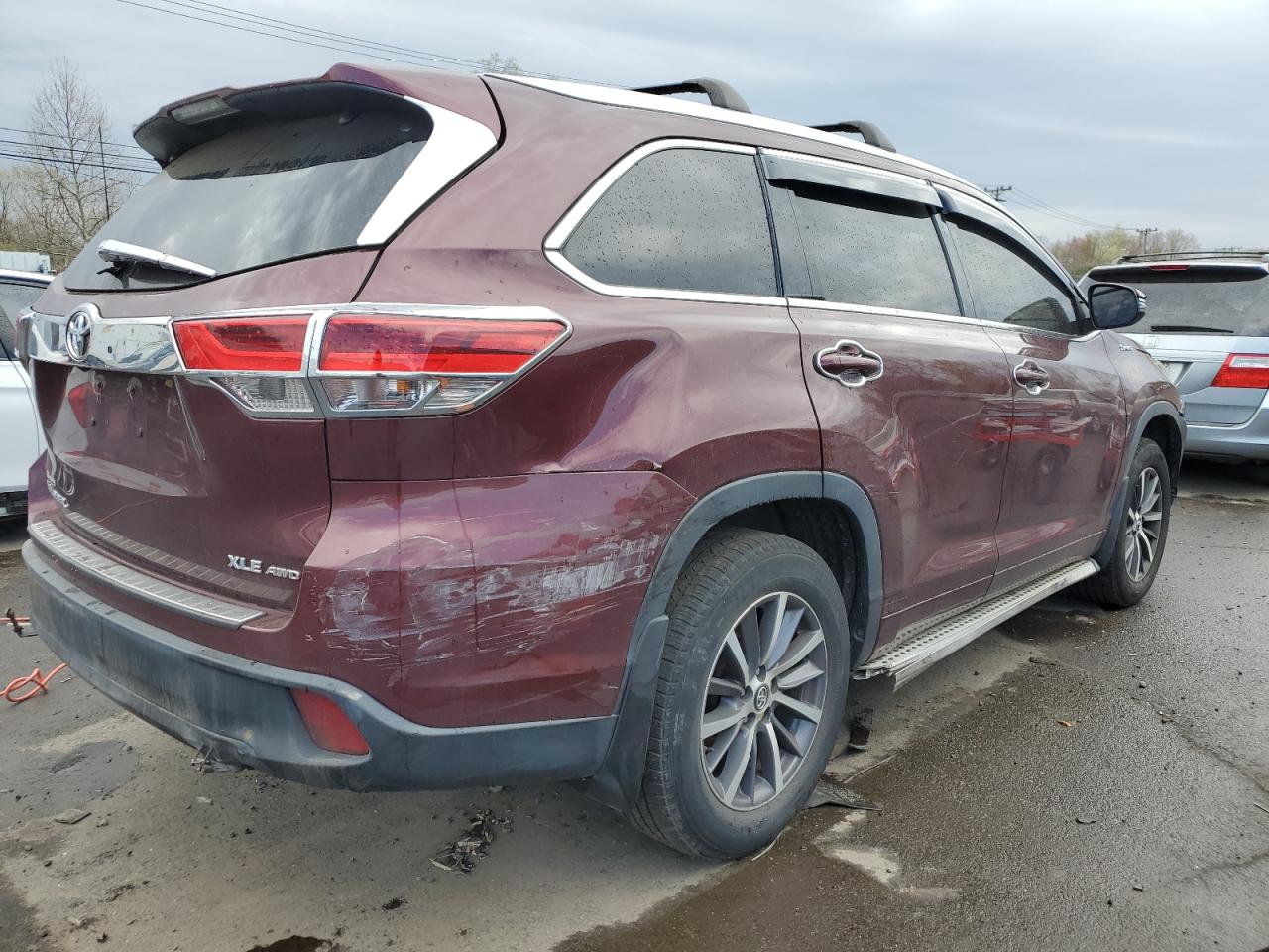 5TDJZRFHXHS416304 2017 Toyota Highlander Se