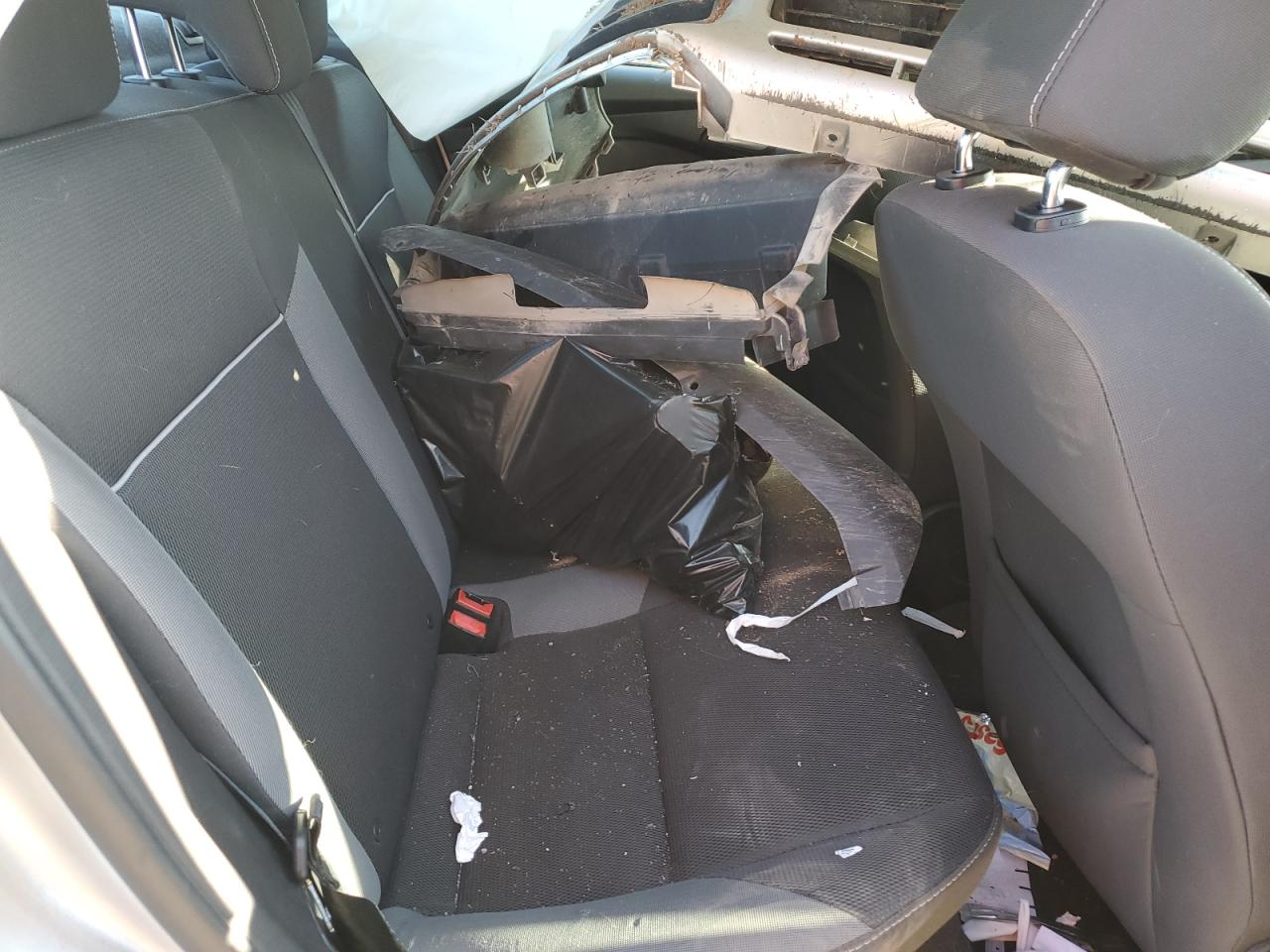 1FADP3F28DL381663 2013 Ford Focus Se