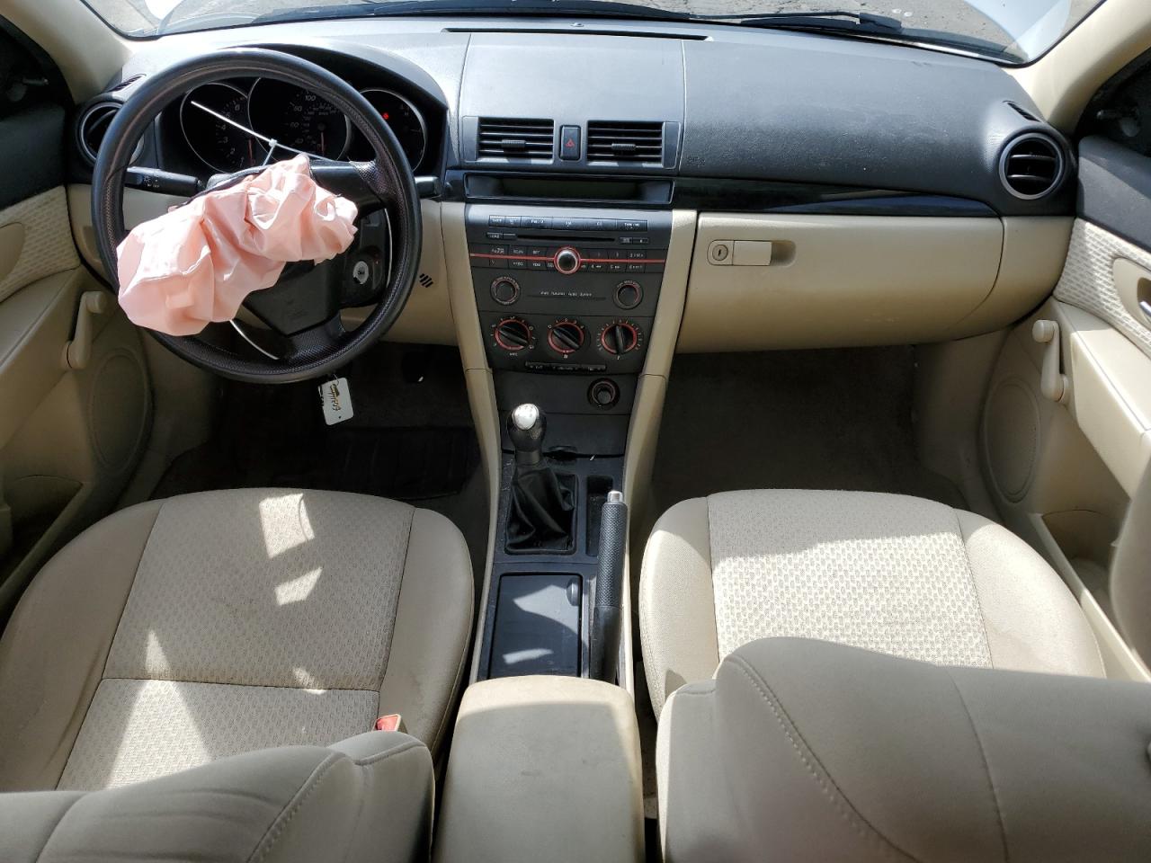 JM1BK12F041119418 2004 Mazda 3 I