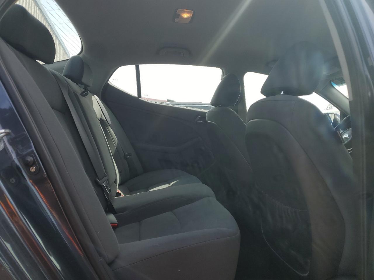 KNAGM4A7XF5606405 2015 Kia Optima Lx