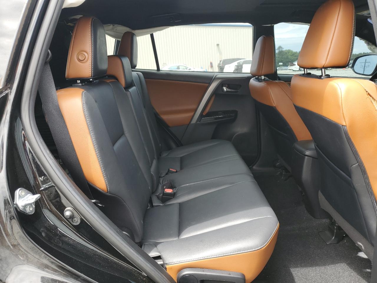 2T3NFREV4JW463138 TOYOTA RAV4 2018