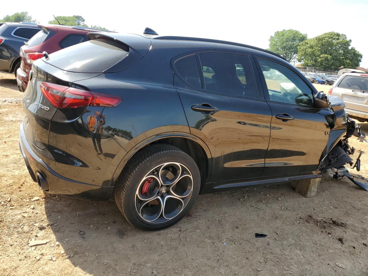 2023 Alfa Romeo Stelvio Ti vin: ZASPAKBN5P7D64455