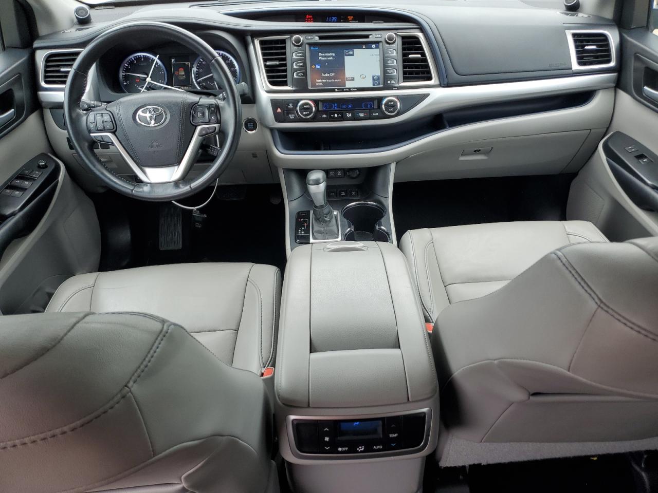 5TDJZRFH8HS515008 2017 Toyota Highlander Se