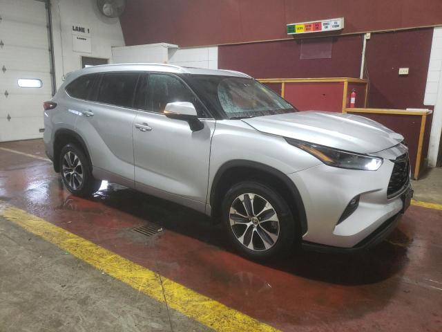 2022 Toyota Highlander Xle VIN: 5TDGZRBH8NS563152 Lot: 47886024