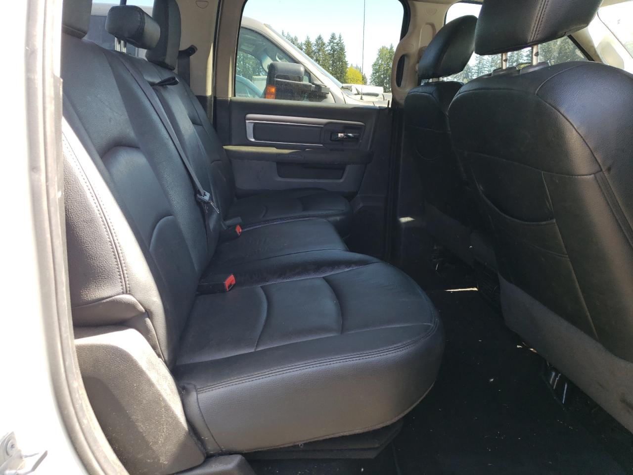 3C63RRHL3JG385550 2018 Ram 3500 Slt