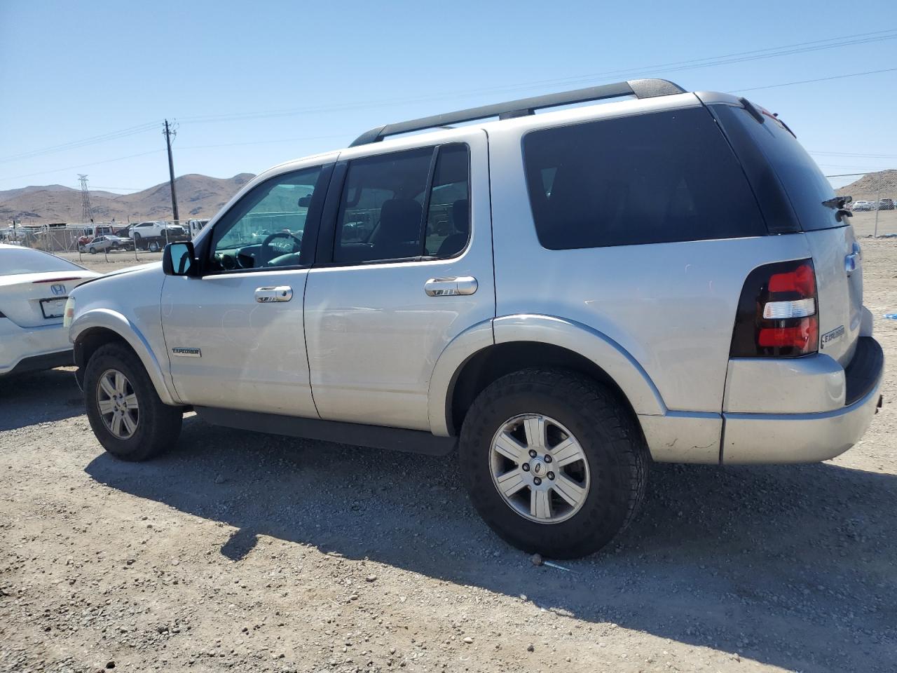 1FMEU63E68UB18266 2008 Ford Explorer Xlt