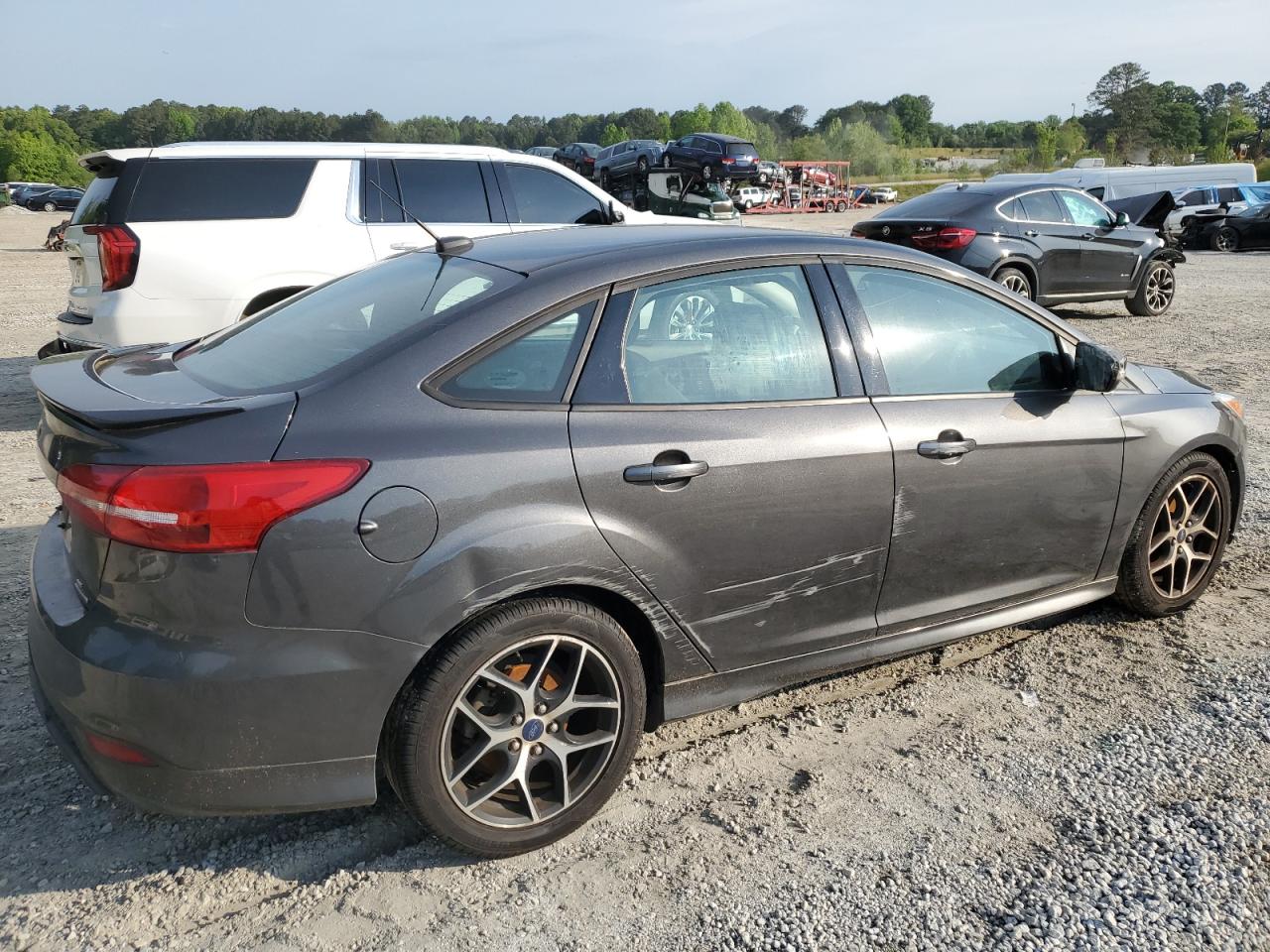 2015 Ford Focus Se vin: 1FADP3F28FL344969