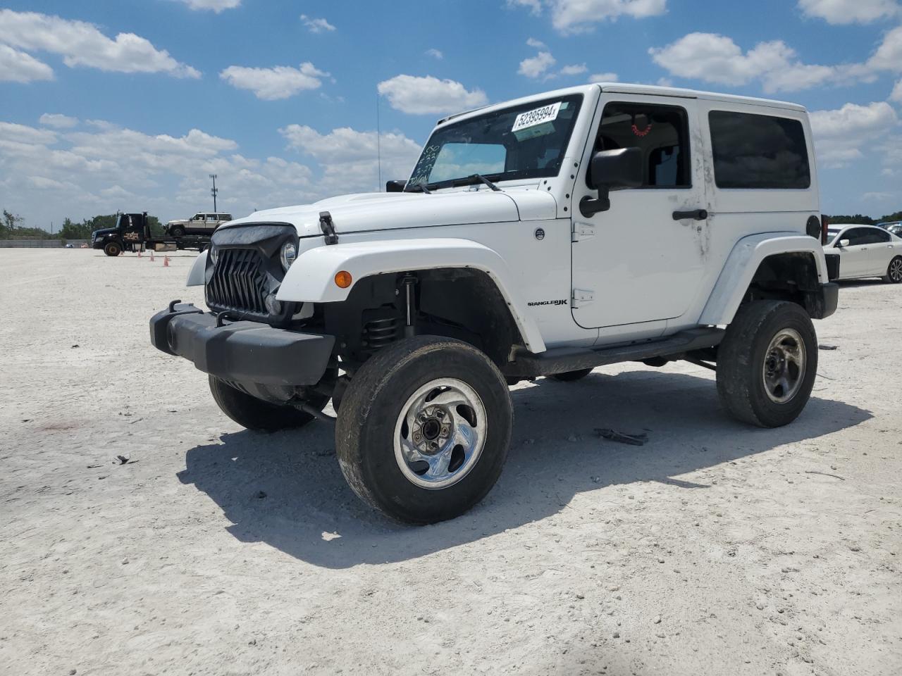 1C4AJWBG1JL806993 2018 Jeep Wrangler Sahara