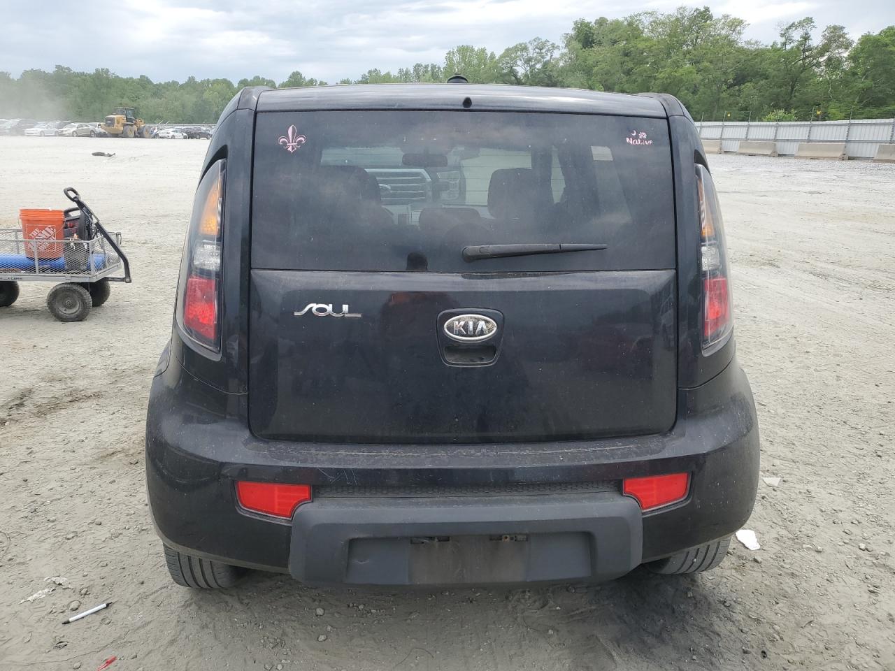 KNDJT2A24B7312565 2011 Kia Soul +