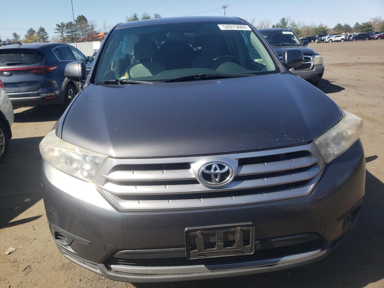 5TDBK3EH5BS048483 2011 Toyota Highlander Base