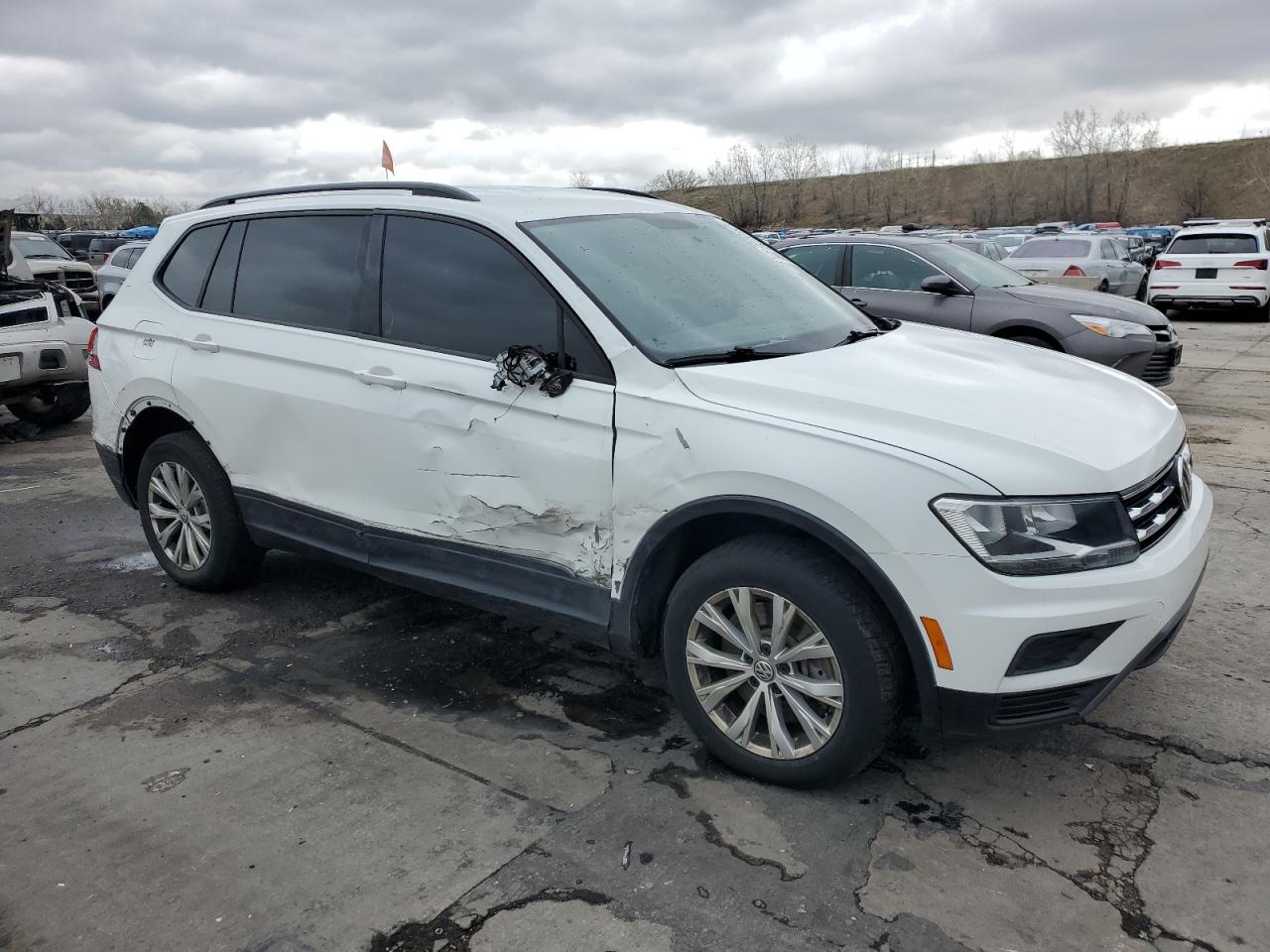 3VV0B7AX6KM109952 2019 Volkswagen Tiguan S