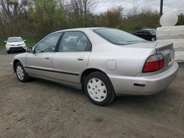 1996 Honda Accord Lx VIN: 1HGCD5630TA033323 Lot: 52917824