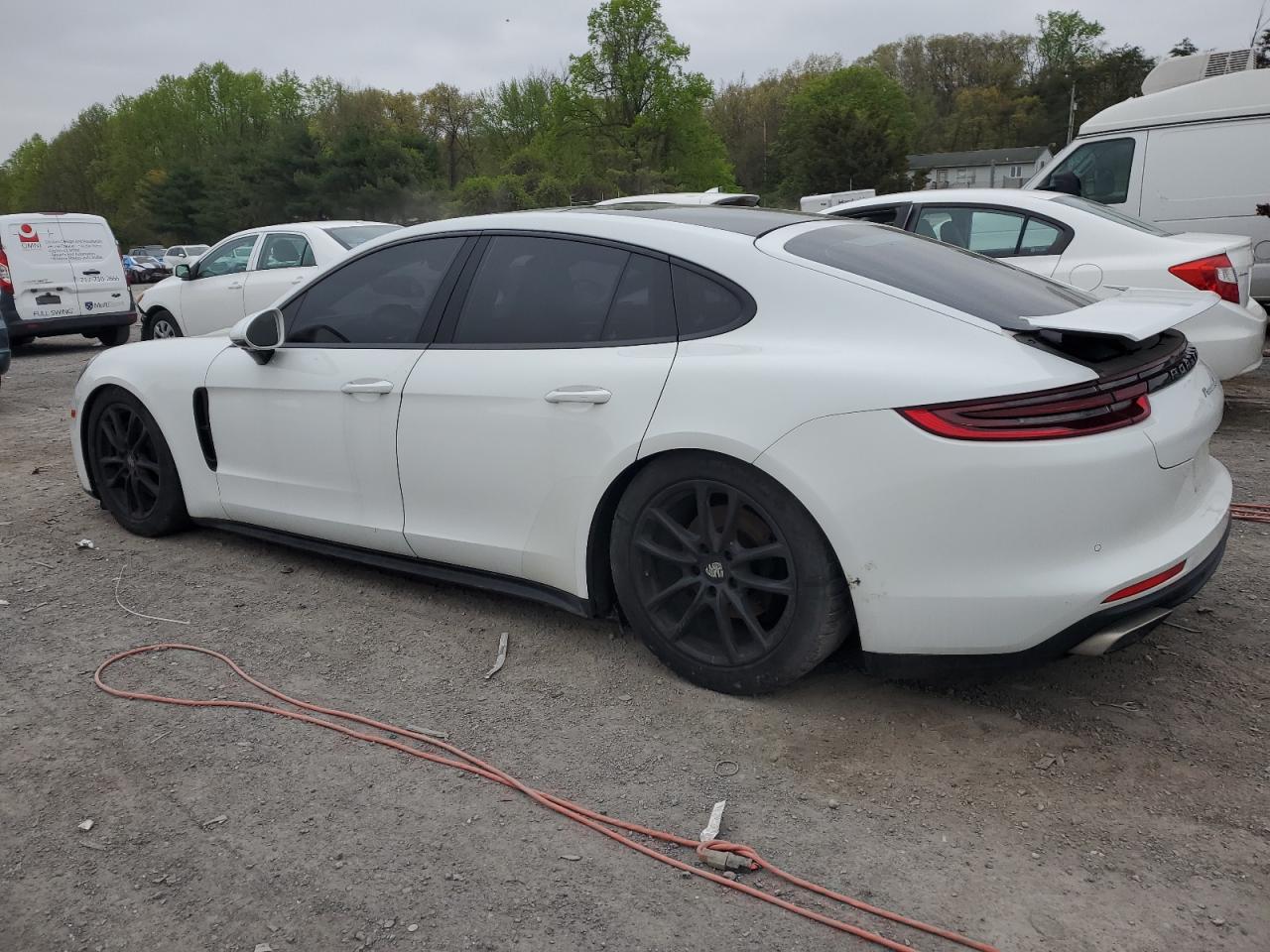 WP0AA2A71JL100679 2018 Porsche Panamera 4