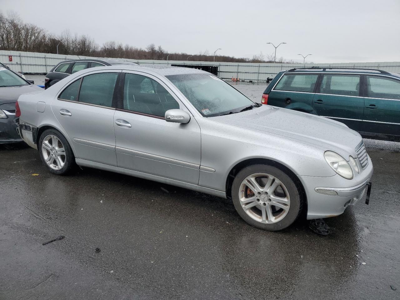 WDBUF83J94X123679 2004 Mercedes-Benz E 500 4Matic