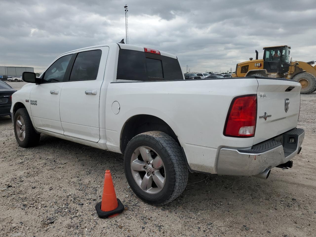 1C6RR6LT3HS550564 2017 Ram 1500 Slt