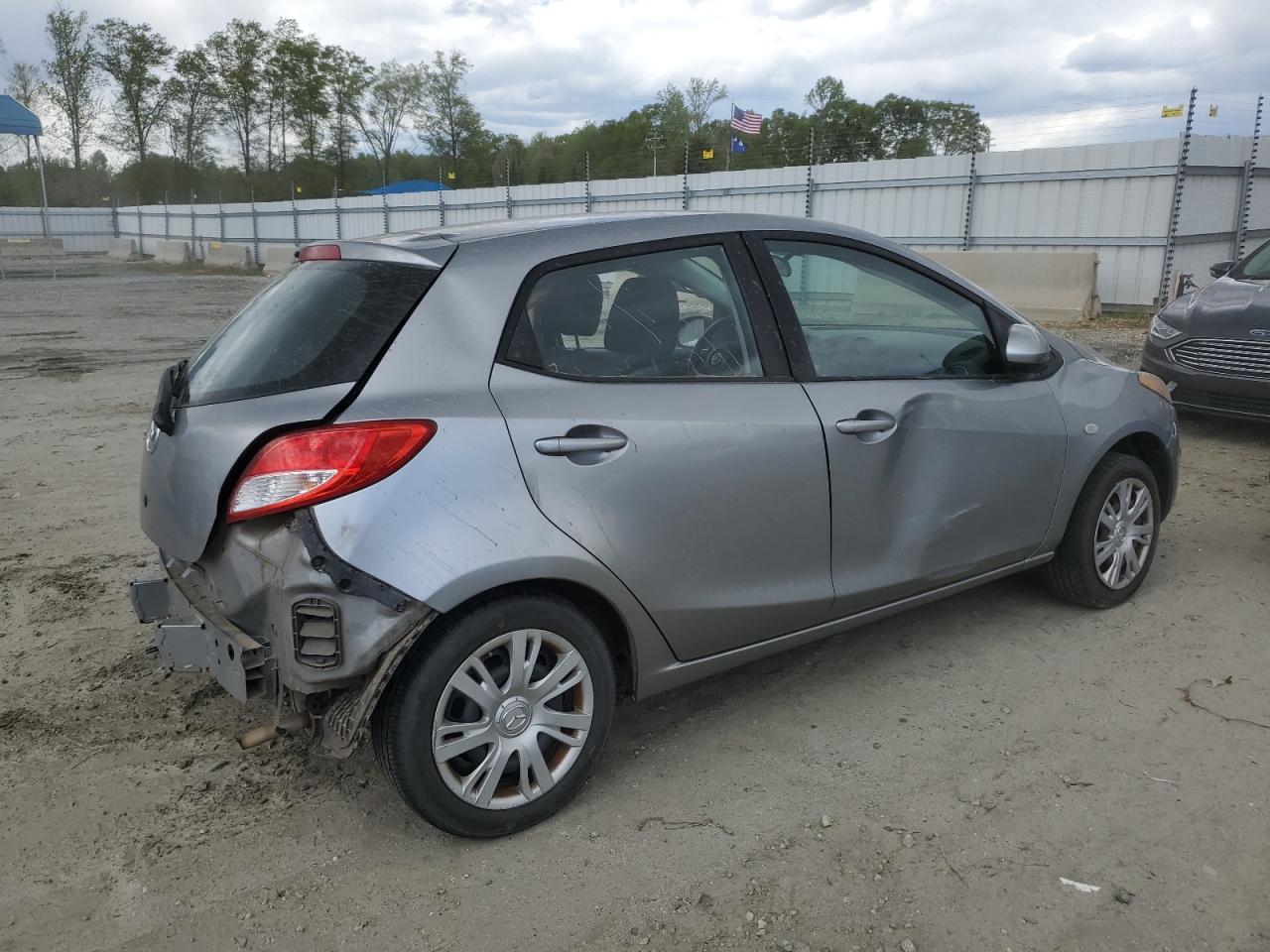 JM1DE1KZ4E0179364 2014 Mazda Mazda2 Sport