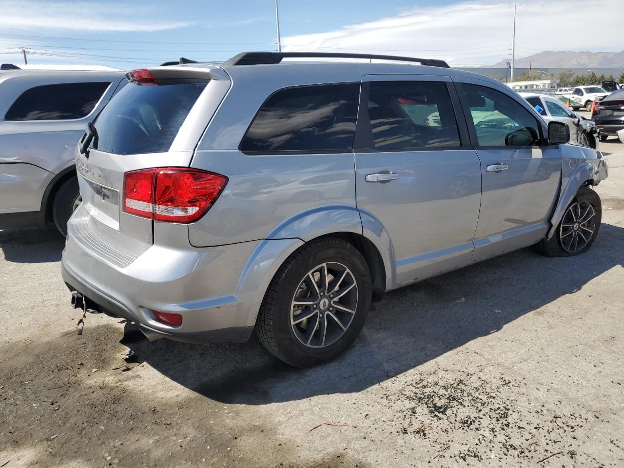 2018 Dodge Journey Sxt vin: 3C4PDCBGXJT503876