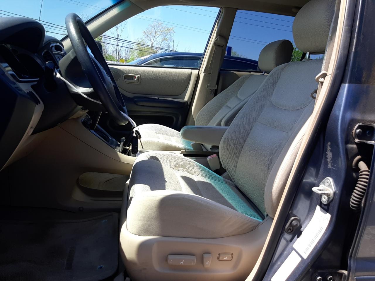 JTEGF21A320061938 2002 Toyota Highlander Limited