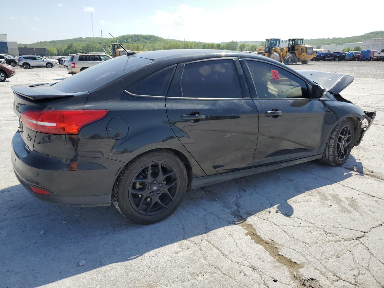 2015 Ford Focus Se vin: 1FADP3F26FL374570