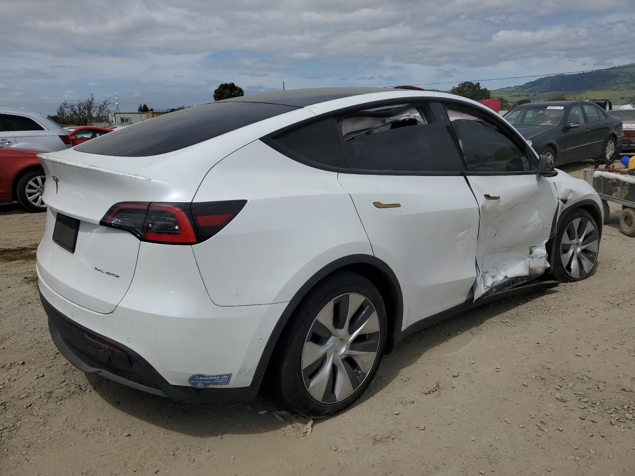 5YJYGDEE6MF100797 2021 Tesla Model Y