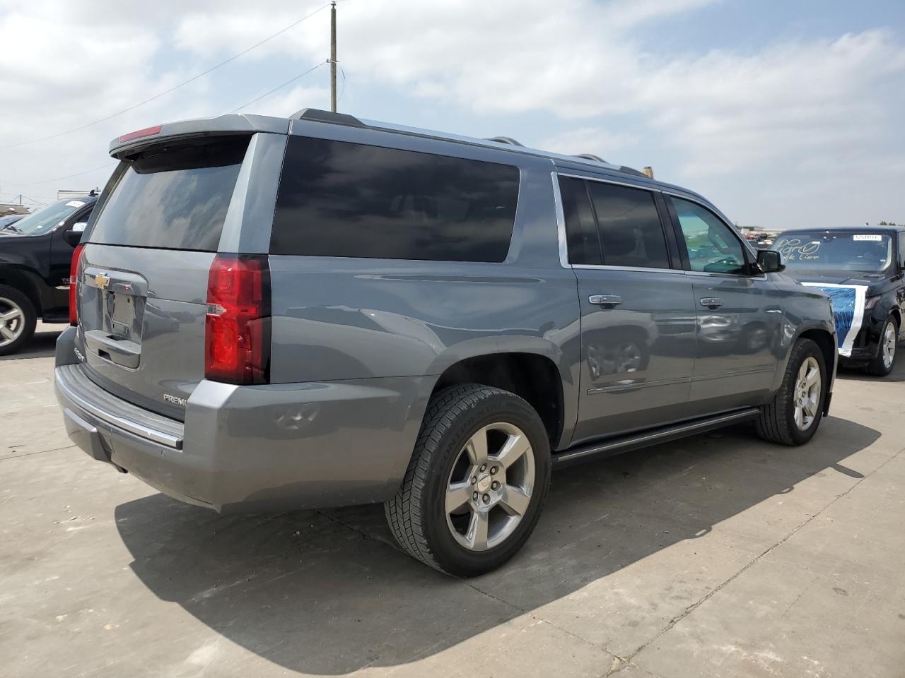 2019 Chevrolet Suburban K1500 Premier vin: 1GNSKJKC0KR348189