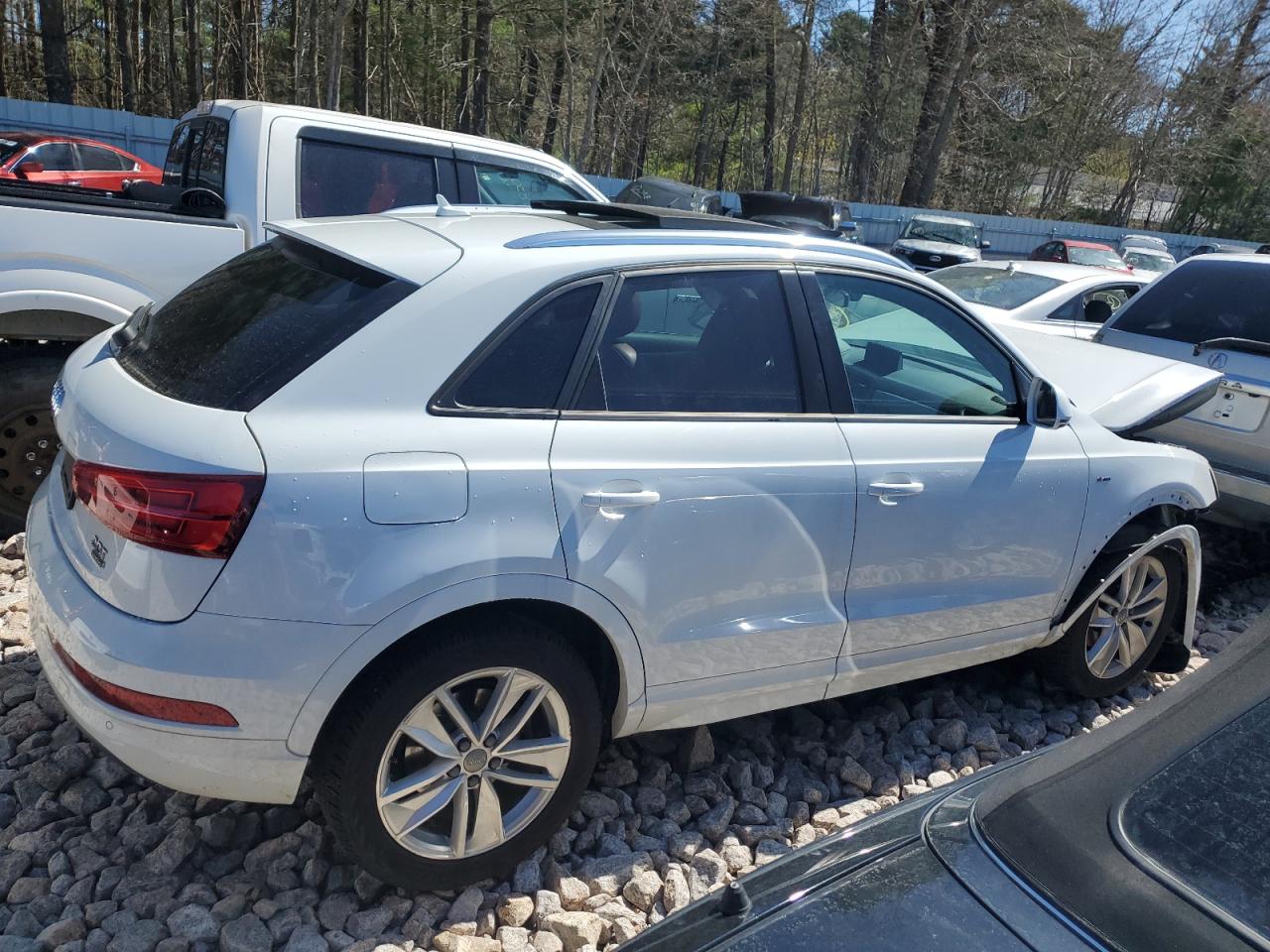 2018 Audi Q3 Premium vin: WA1ECCFS4JR000159