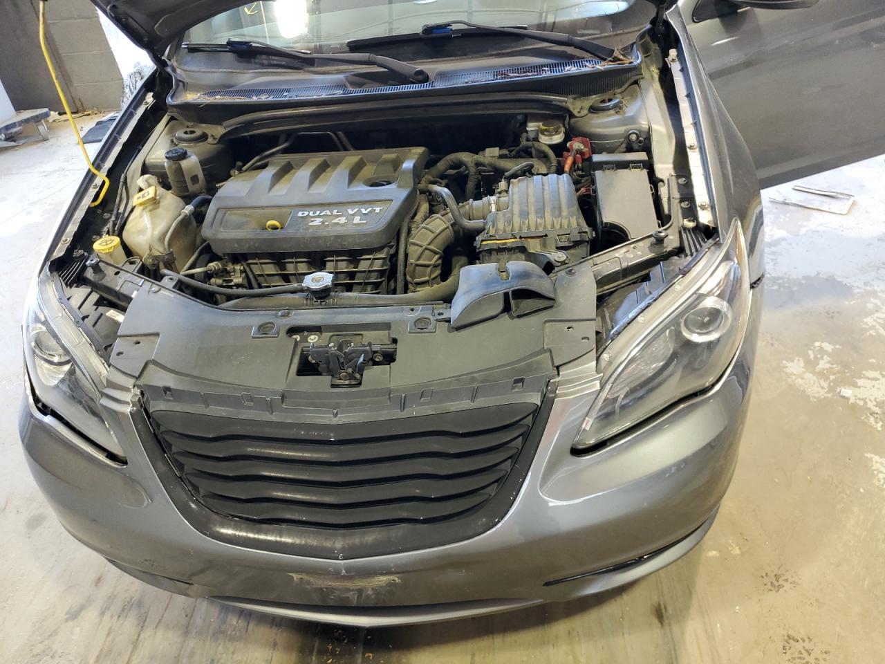 1C3CCBBB1DN584825 2013 Chrysler 200 Touring