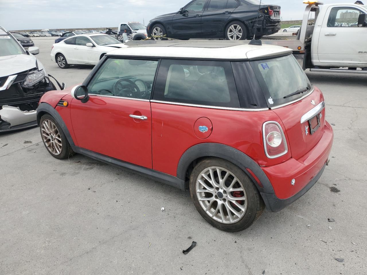 2013 Mini Cooper vin: WMWSU3C51DT690302