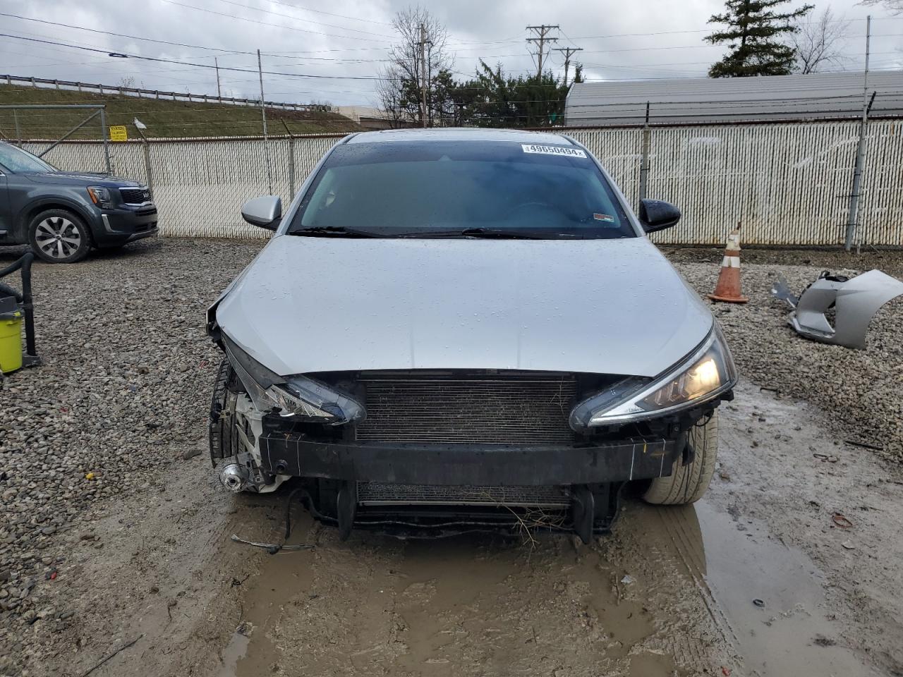 2019 Hyundai Elantra Sel vin: KMHD84LFXKU767119