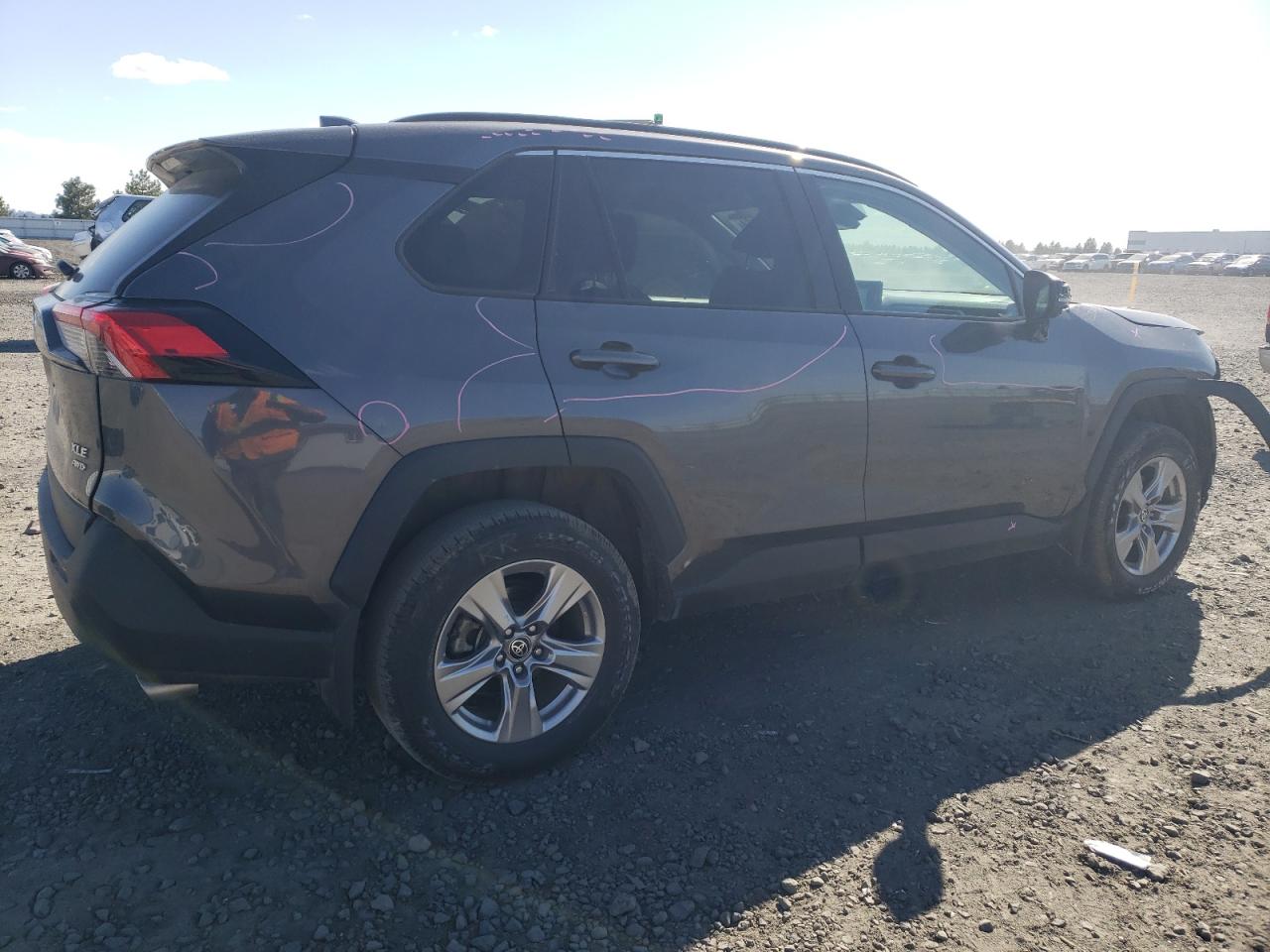 2T3P1RFV8NC285568 2022 Toyota Rav4 Xle