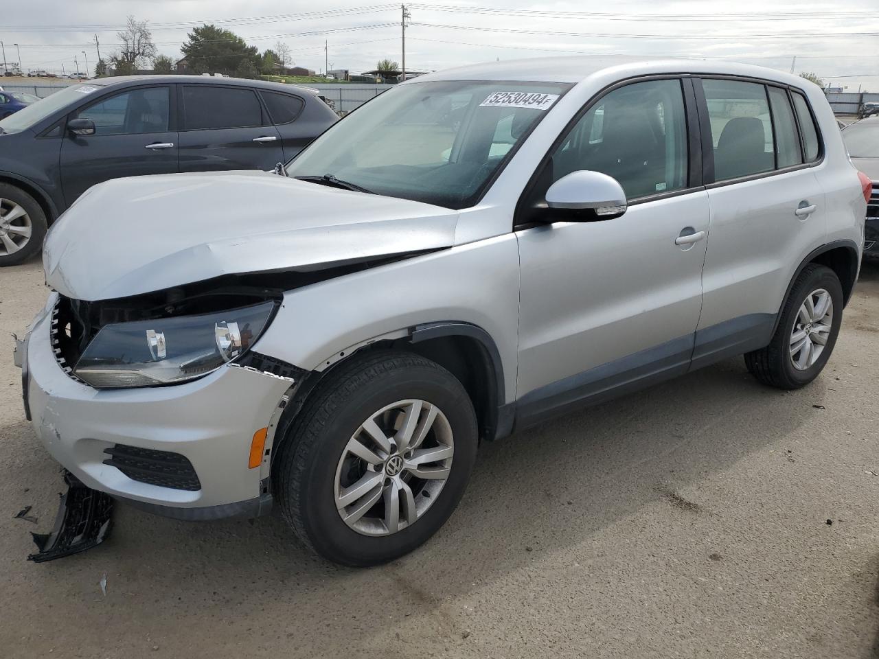 2013 Volkswagen Tiguan S vin: WVGAV7AX4DW557731