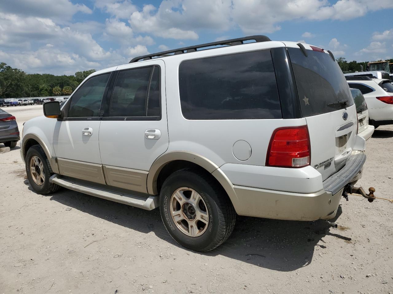 1FMFU18515LB13641 2005 Ford Expedition Eddie Bauer