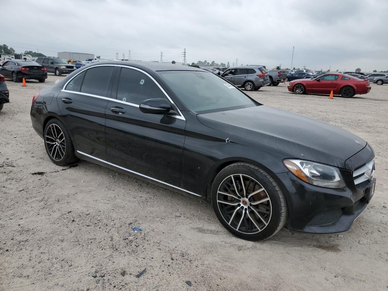 55SWF4JBXJU248225 2018 Mercedes-Benz C 300