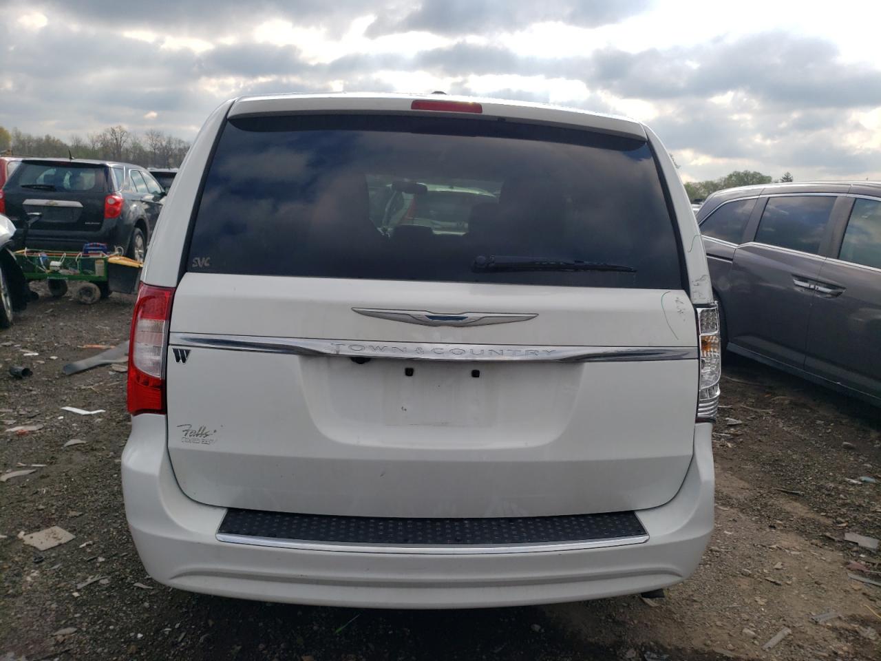 2C4RC1BG2GR127556 2016 Chrysler Town & Country Touring