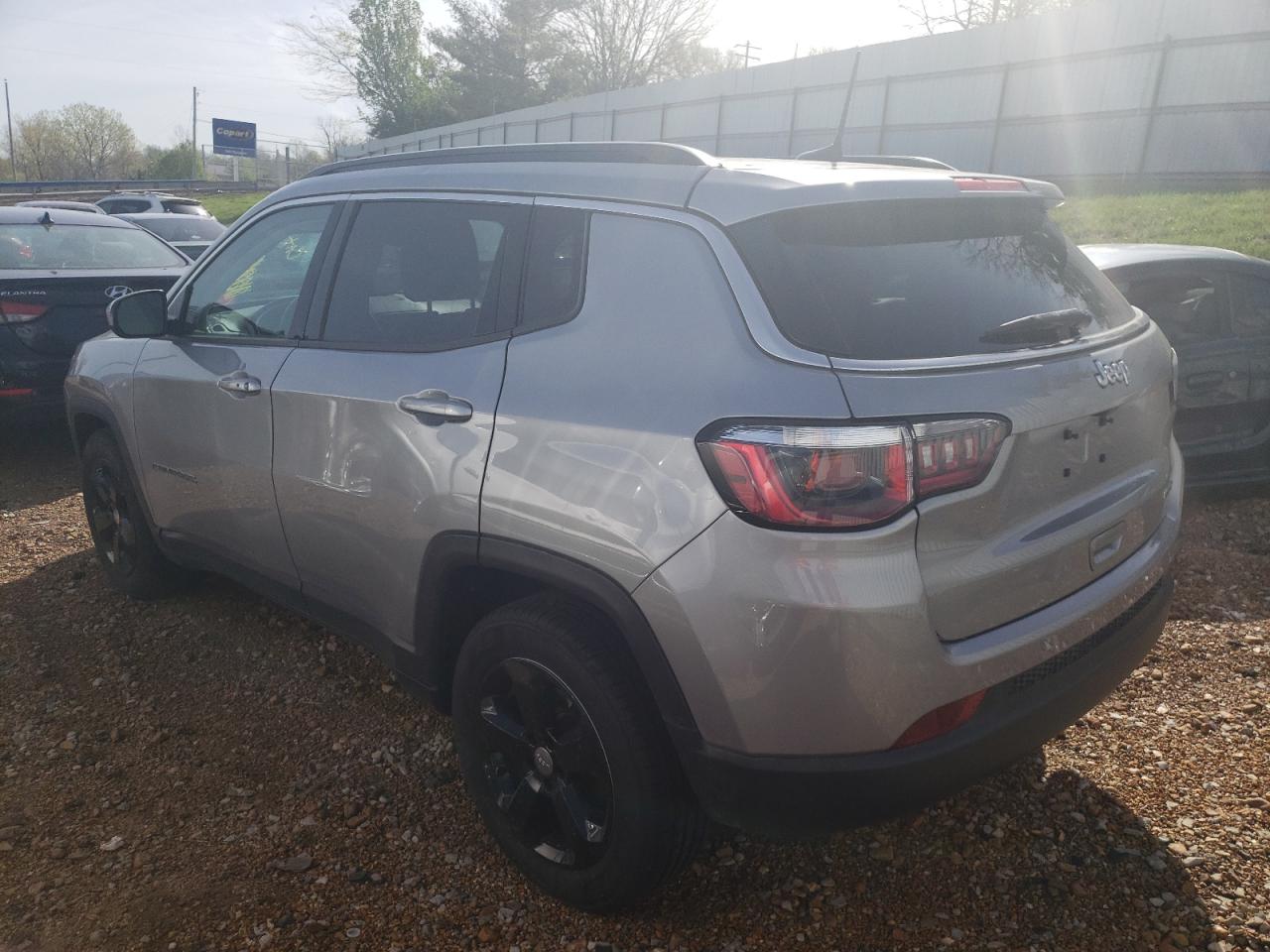 3C4NJCBB7JT502480 2018 Jeep Compass Latitude