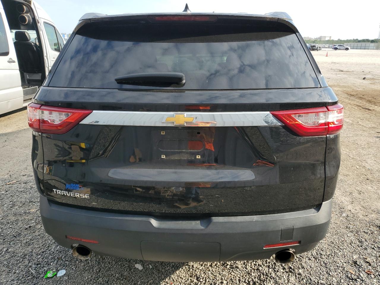 1GNERFKW7KJ106692 2019 Chevrolet Traverse Ls