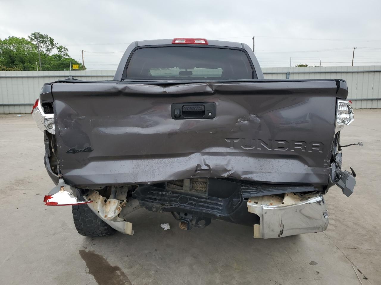 5TFDW5F18HX593333 2017 Toyota Tundra Crewmax Sr5