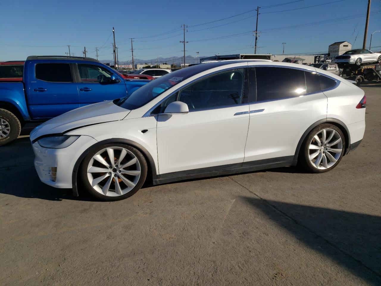 5YJXCAE25HF052047 2017 Tesla Model X