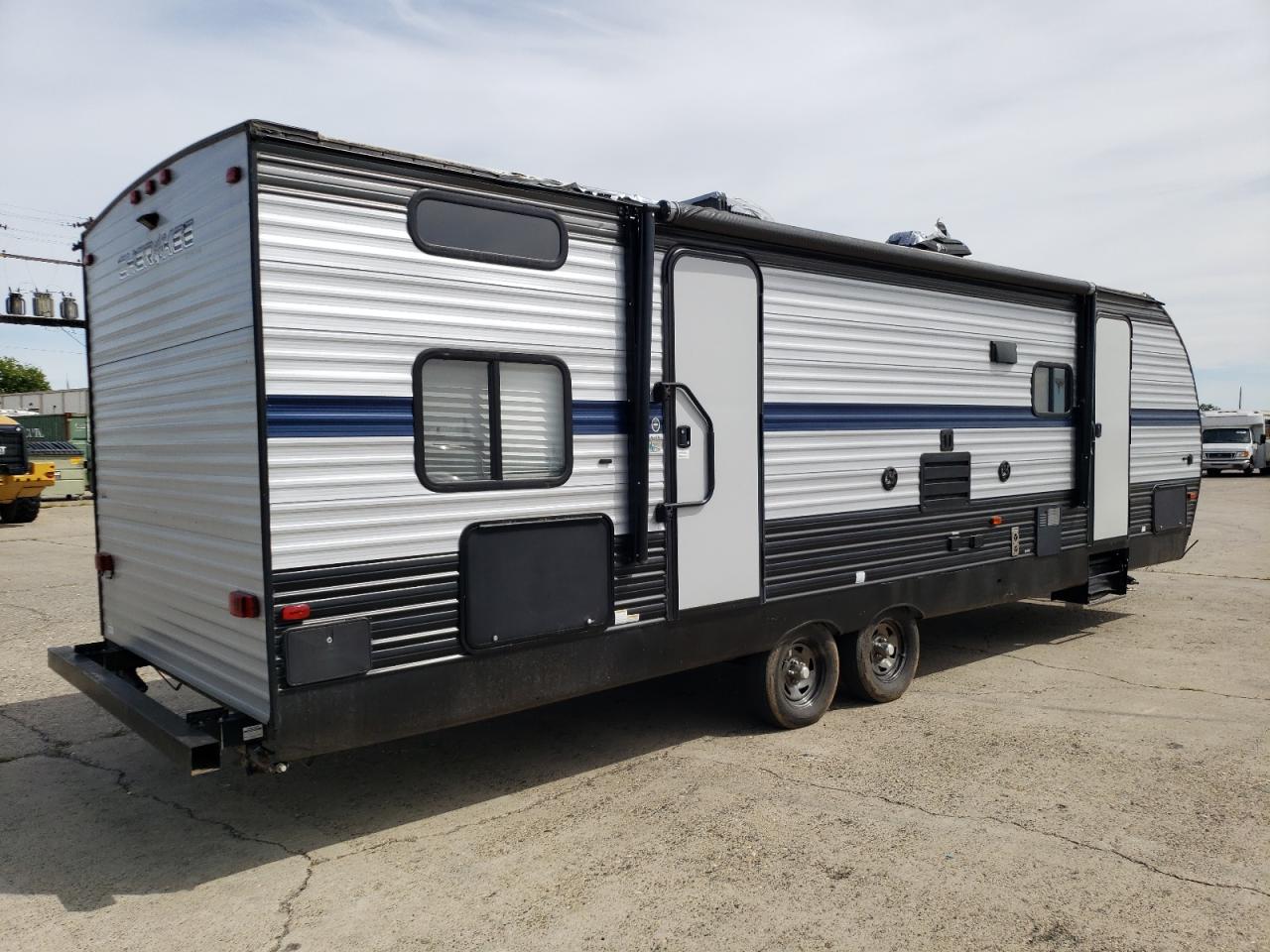 4X4TCKB2XK9130746 2019 Chke Util Tlr