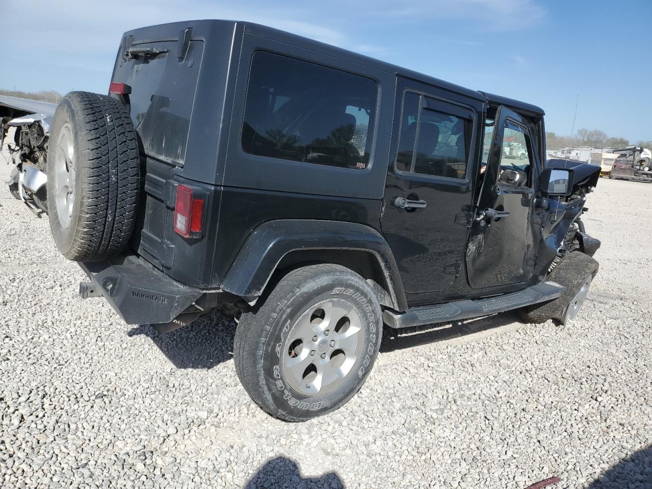 2014 Jeep Wrangler Unlimited Sahara vin: 1C4HJWEG3EL240559