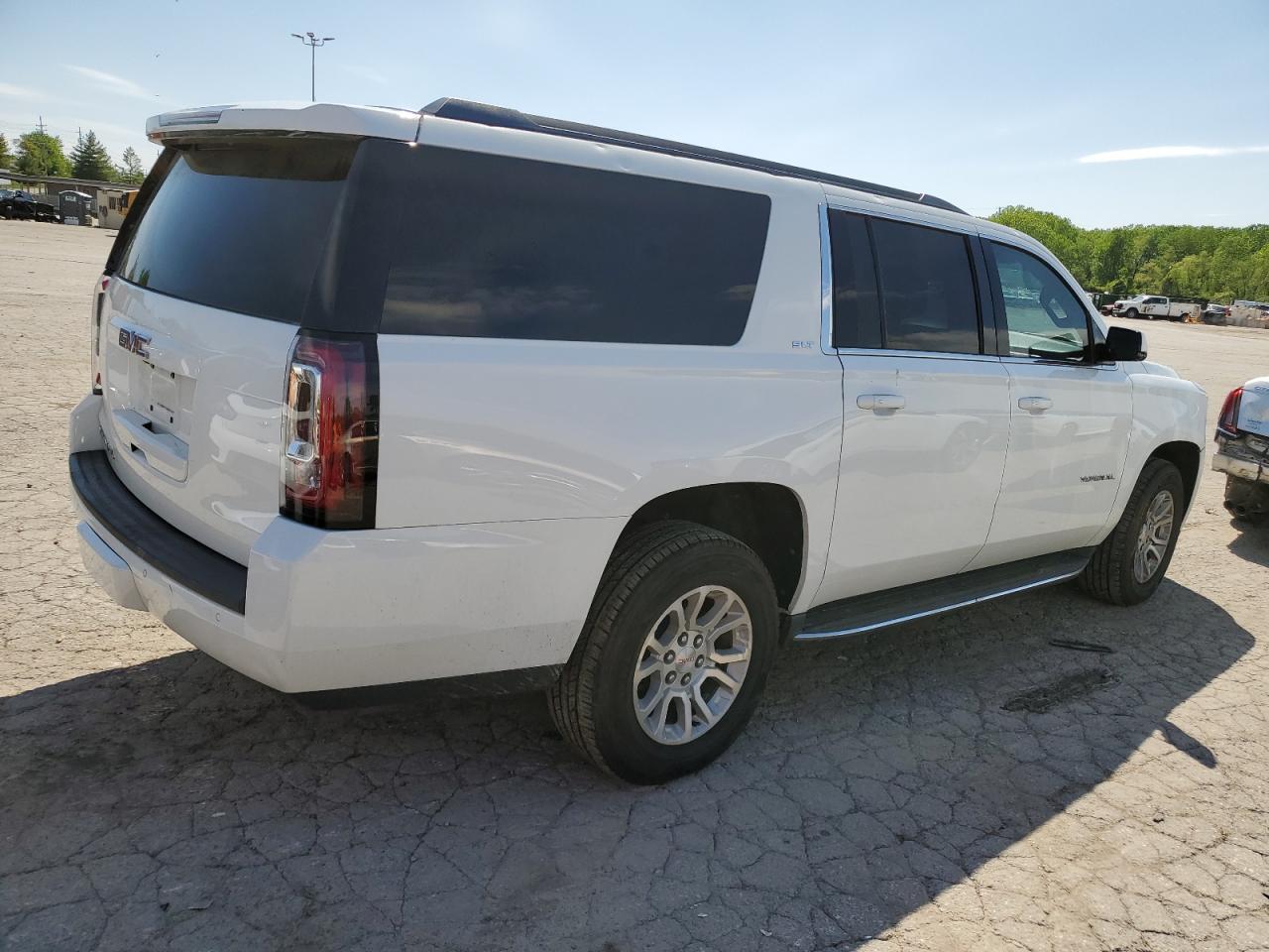 2017 GMC Yukon Xl K1500 Slt vin: 1GKS2GKC0HR112151